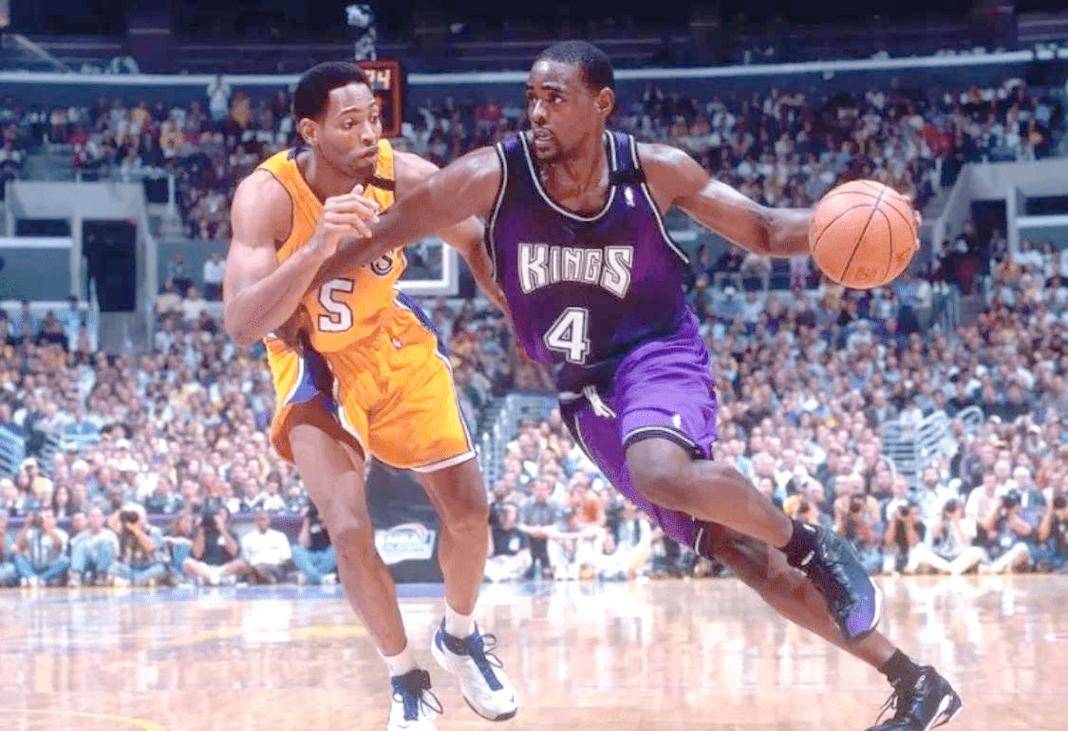 雷火电竞网址-国王队老将复出助阵，球队士气大振的简单介绍