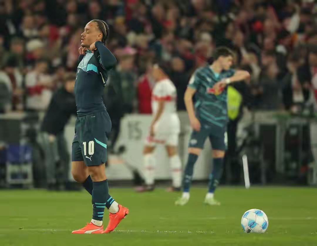 雷火电竞亚洲先驱-包含RB莱比锡主场大胜斯图加特，暂居次席的词条