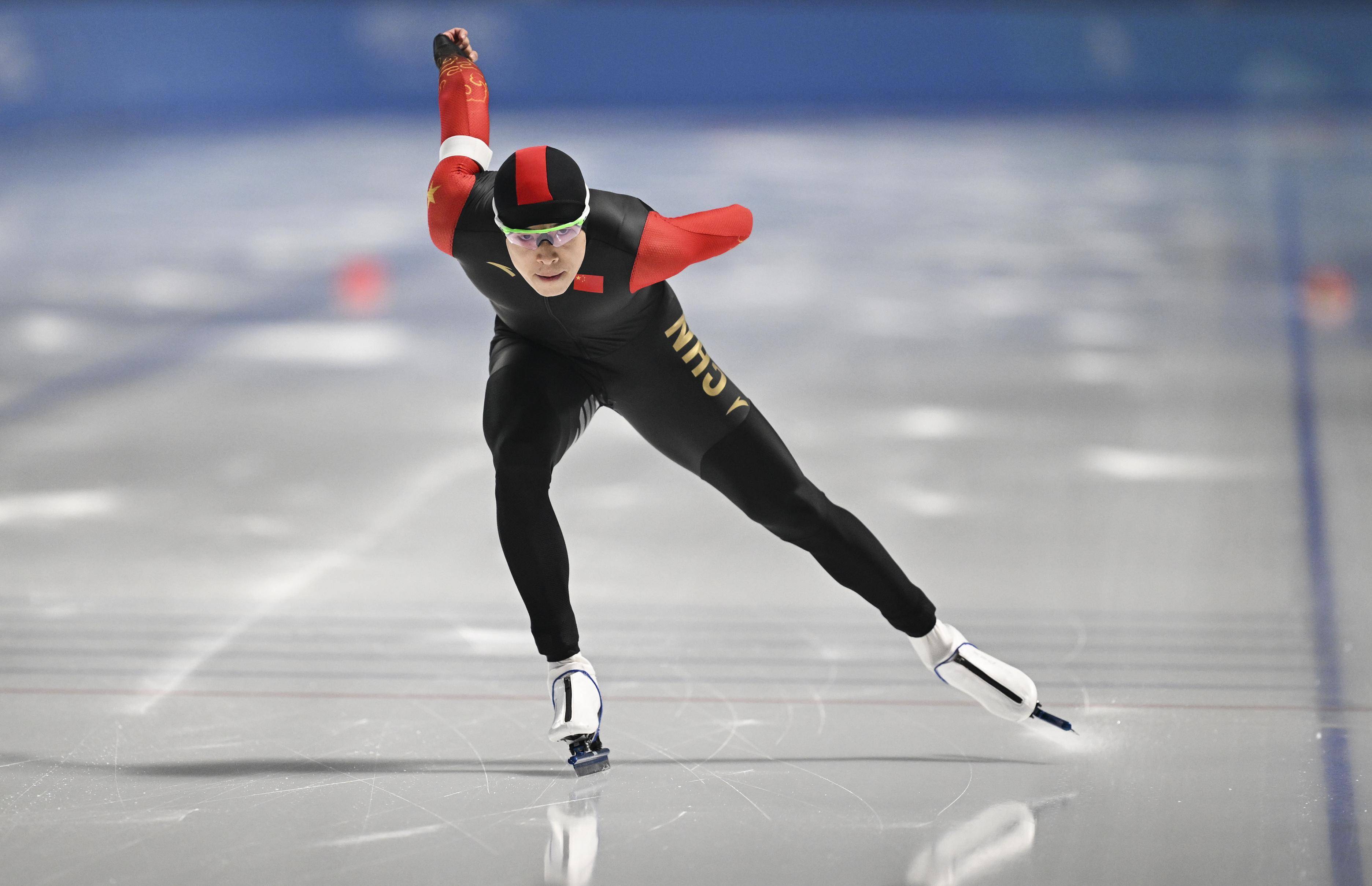 雷火电竞合作-意大利选手斩获速度滑冰金牌