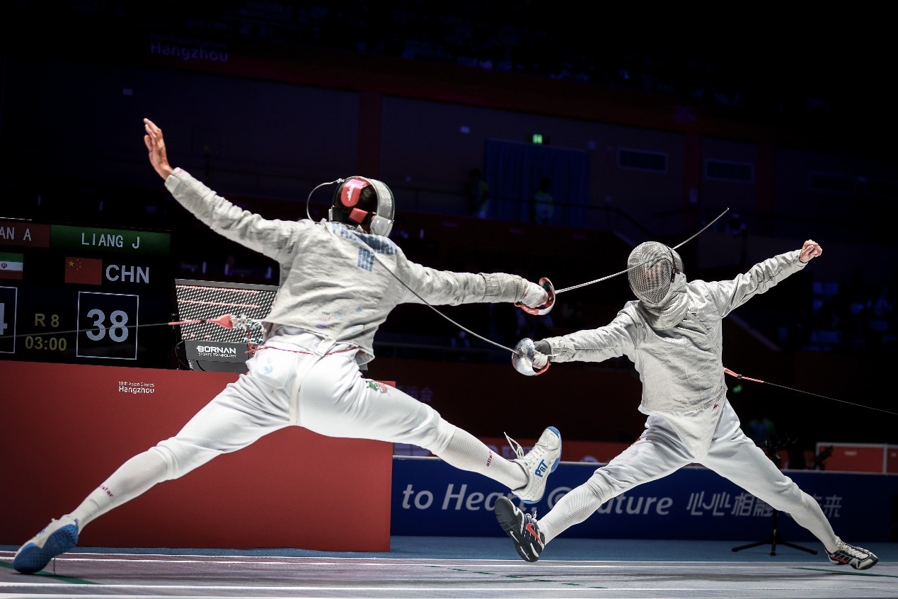 雷火电竞官网-日本选手在击剑比赛中获得胜利