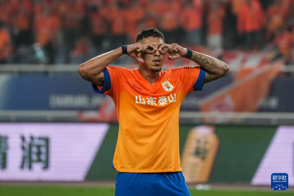 山东鲁能客场大胜，球队迎来赛季首个胜利