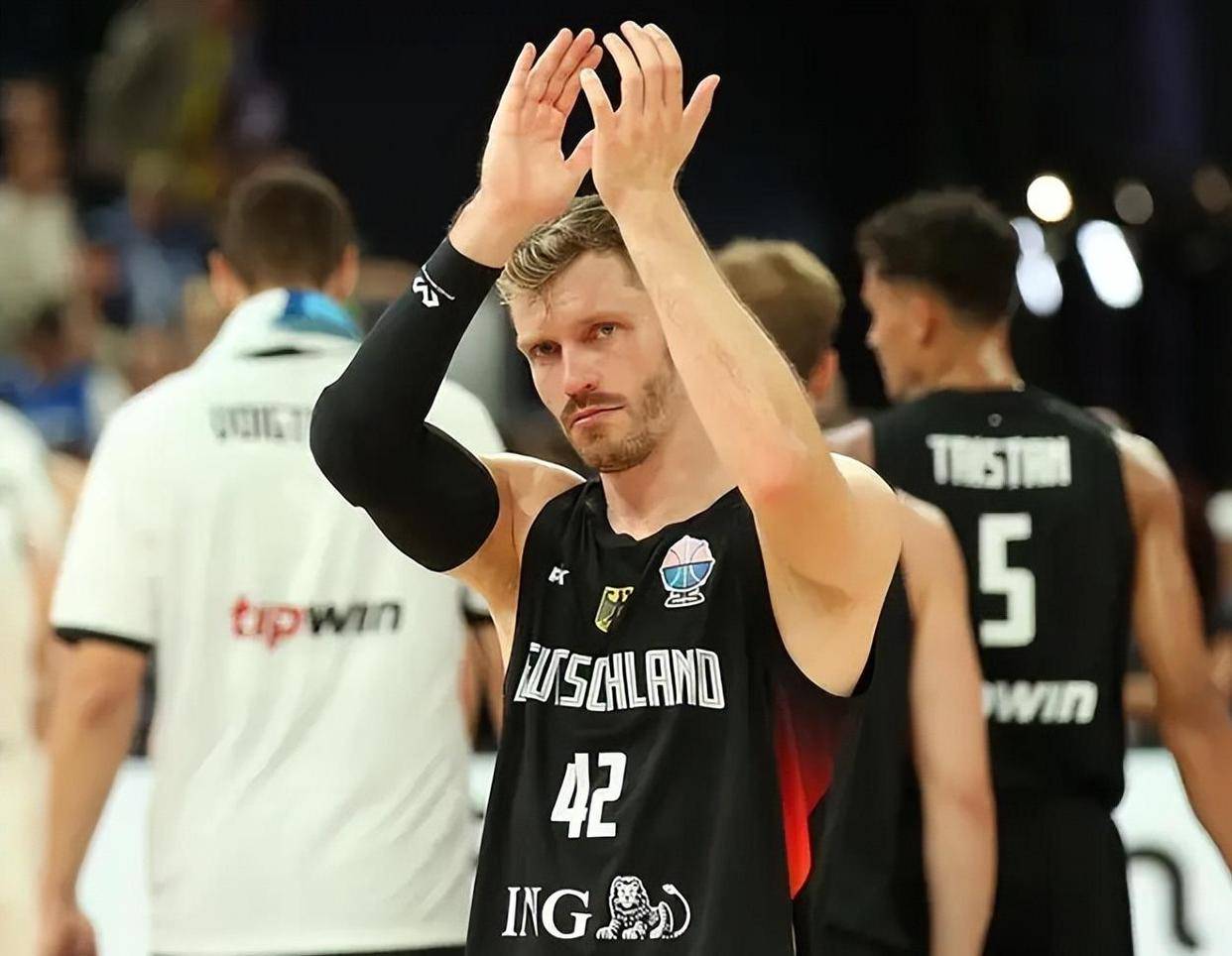 雷火电竞亚洲先驱-德国球队在国际比赛中展现出优秀实力