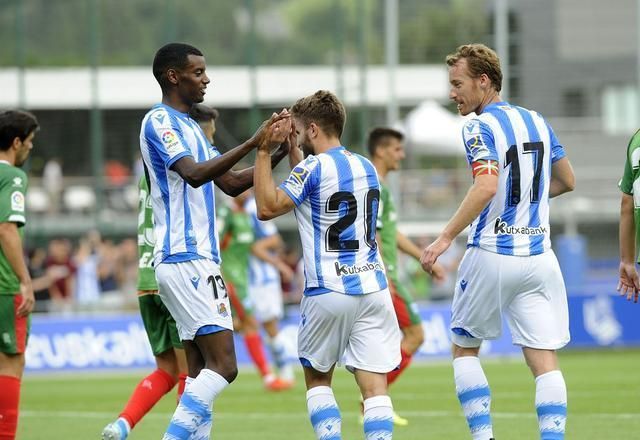 埃瓦尔再遇失利，争取欧战资格压力巨大