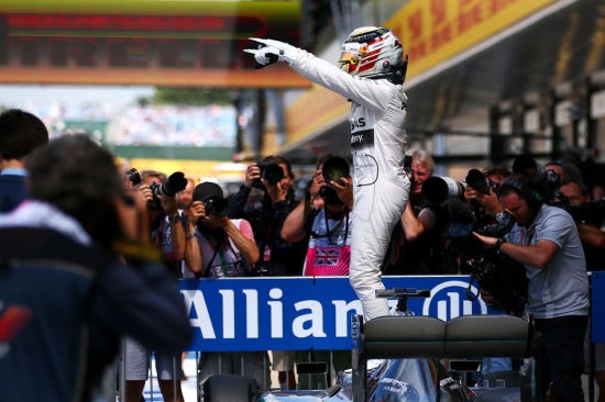 梅赛德斯力克哈斯车队，汉密尔顿状态火热