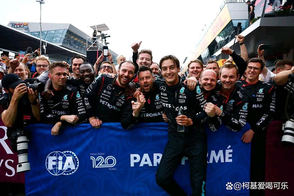 雷火电竞app-梅赛德斯完胜阿斯顿马丁，拉塞尔统治全场