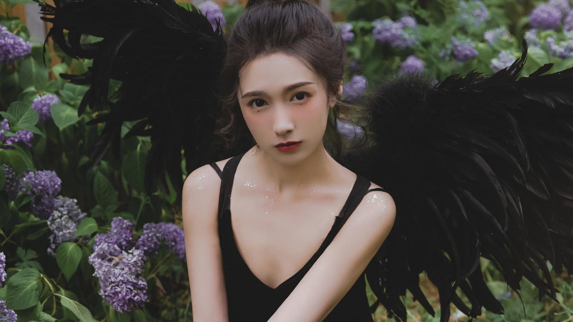 费城与丹佛的巅峰对决，焦点却是一个俄城来的少年