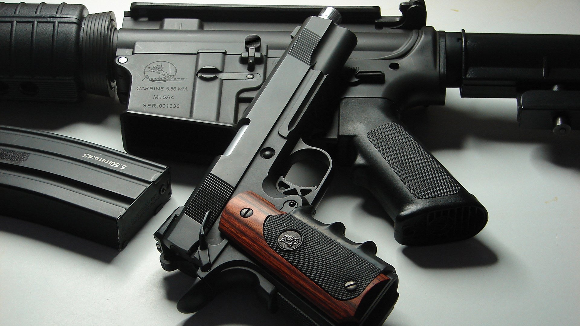 从伊比利亚的星球碰撞,到地中海的精密手术,足球的两种史诗