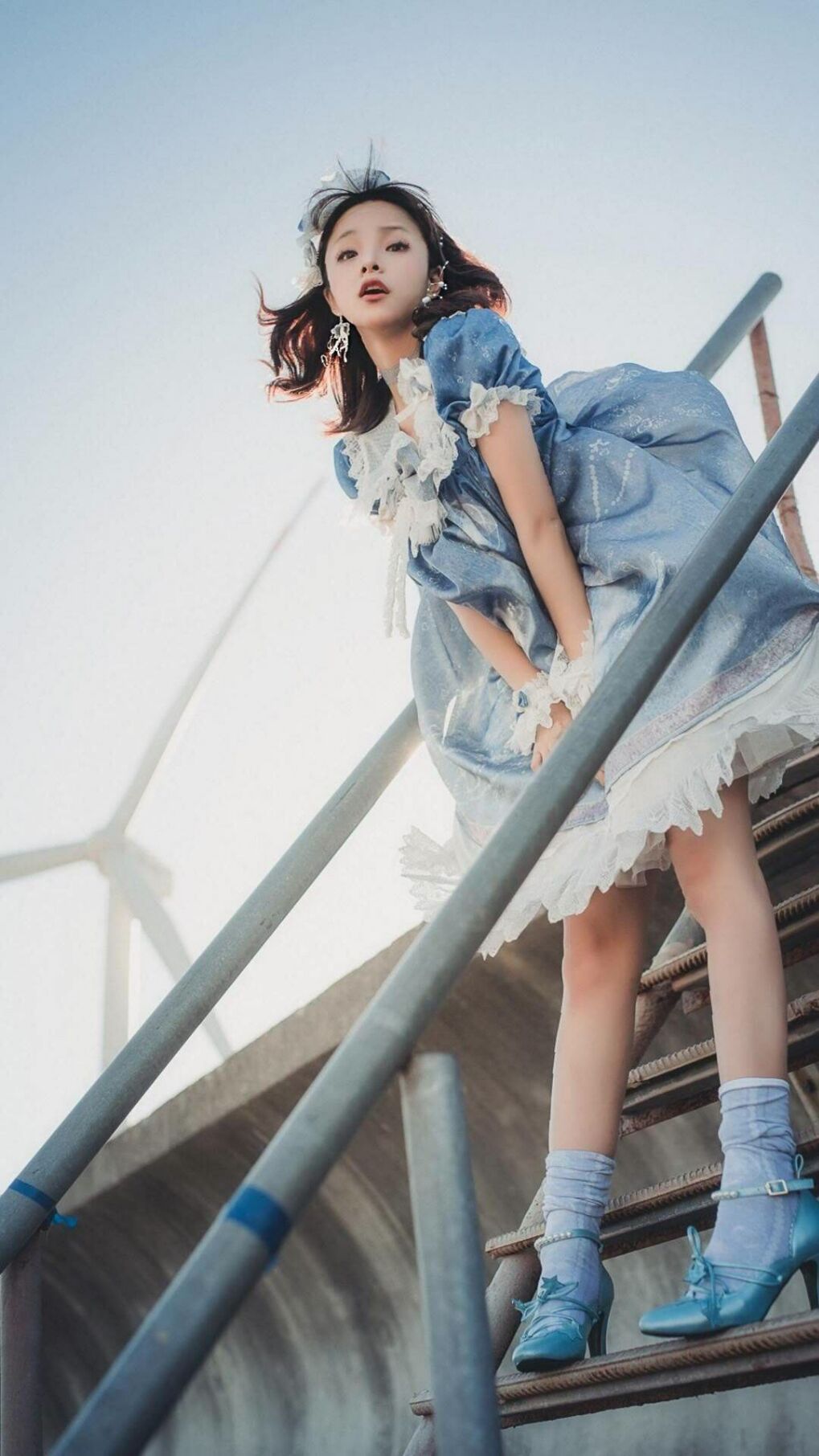 雷火电竞官网-北非之刃，蔚蓝之殇，当格列兹曼的星光遇上阿尔及利亚的风暴