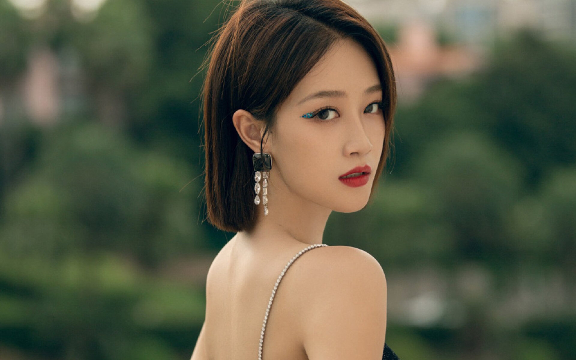 英超争冠之夜,最锋利的刀为何在千里之外?